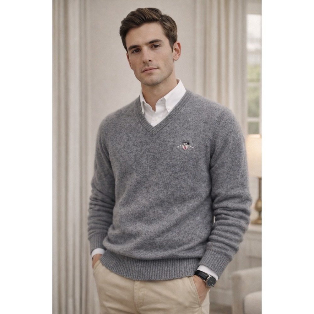 GANT Sweater Men's L Gray V Neck Lambswool Blend Classic Logo Knit Casual Preppy